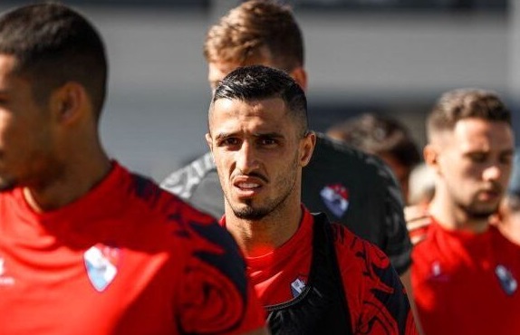 چشمک کابوس استقلال به پرسپولیس 3