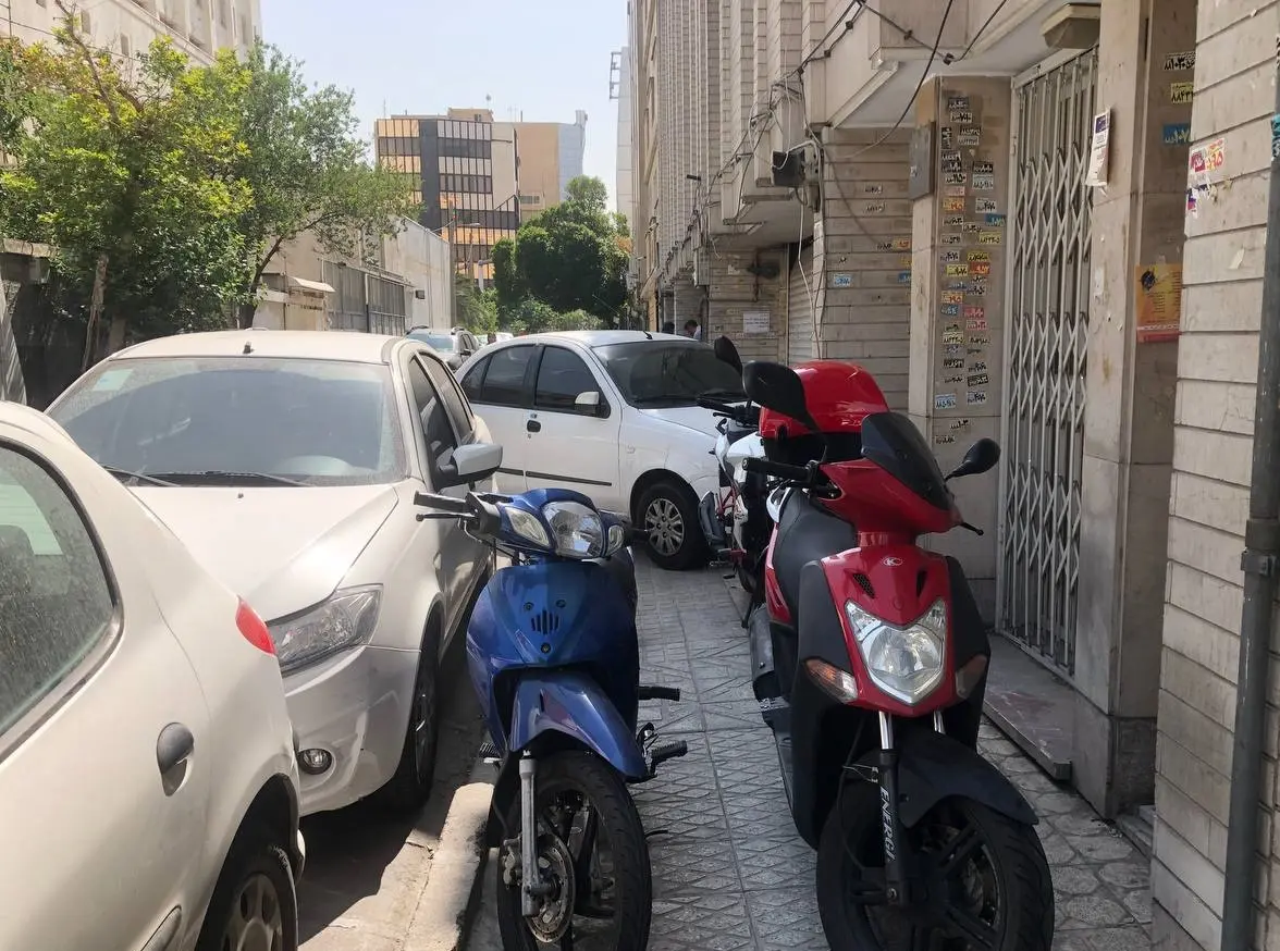 photo_5803278270857329595_y