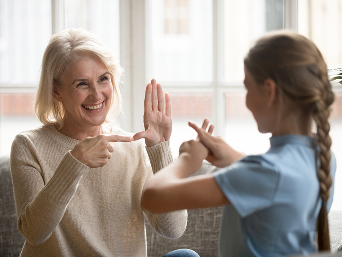 زبان اشاره بین الملل چیست؟ 5