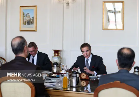 انرژی-اتمی (1)