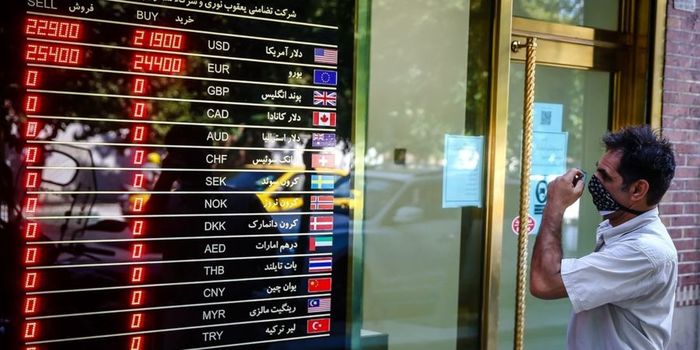 کاهش شکاف قیمت دلار در بازار ارز+ نمودار