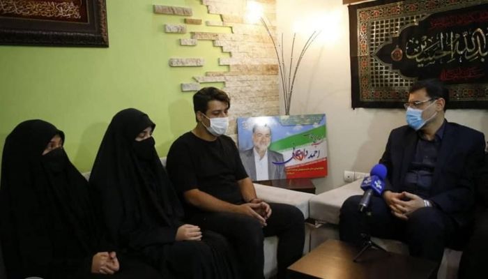 نخستین روزکاری قاضی زاده هاشمی در بنیاد شهید + عکس