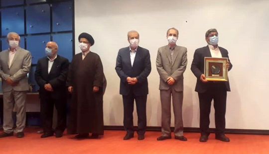 دریافت نشان عالی روابط عمومی توسط روابط عمومی ذوب آهن اصفهان 